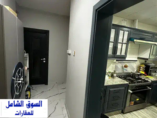 للبيع شقة فاخره راقيه مميزة الغبرة مقابل عمان مول