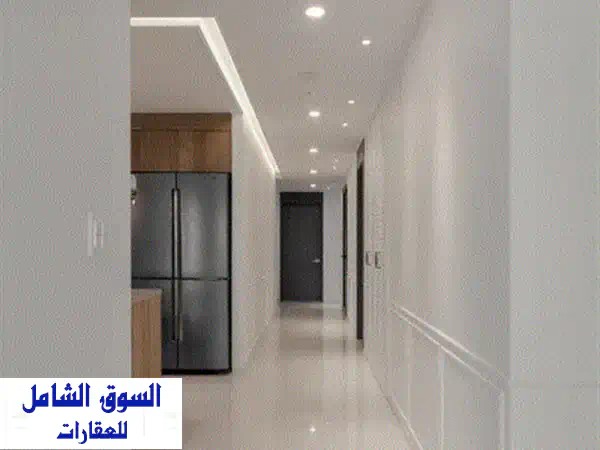 متوفر 3 شقق خدمية عمارة حديثة ع رئيسي