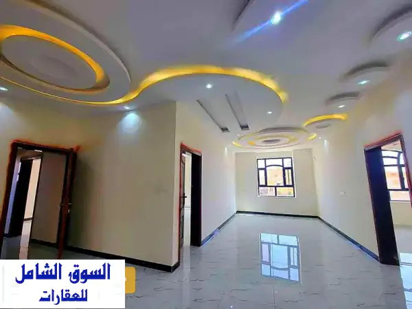 عماره ملكيه في الاصبحي 22 مايو قريب صاله الخيول...