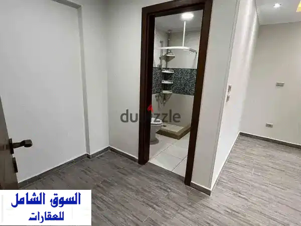 شقة للبيع فى كمبوند فالورى Valore  امام مطار...