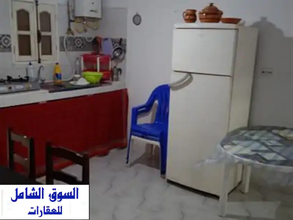 Villa F3 مجهزة مع حديقة وكراج للإيجار بالقالة - عرض خاص!