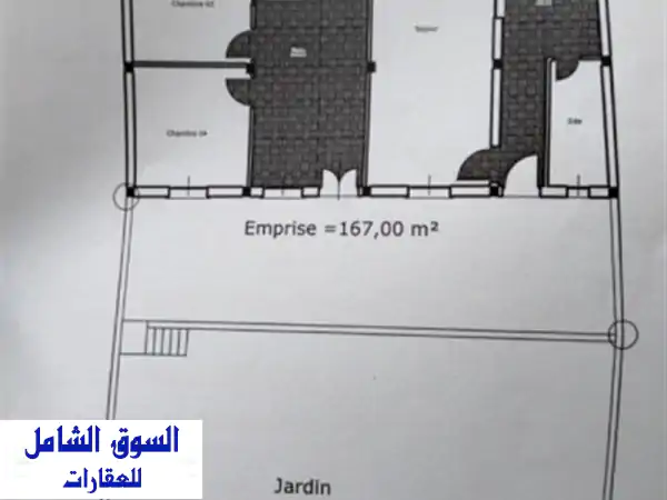 فيلا فاخرة للبيع في أجمل أحياء بجاية - فرصة ذهبية!