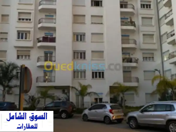 Cherche location Appartement F4 Alger Cheraga