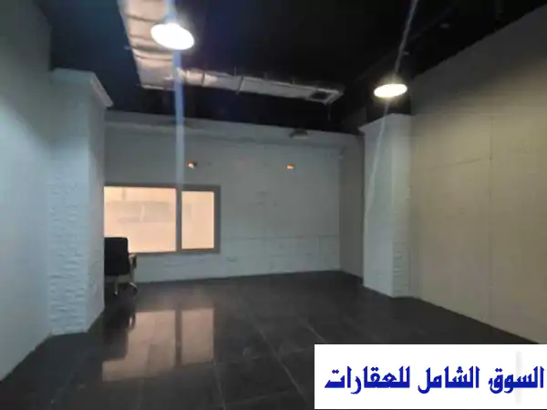 مكتب فاخر 90م² للإيجار بالسالمية - موقع استراتيجي مميز لنجاح عملك! 🏢