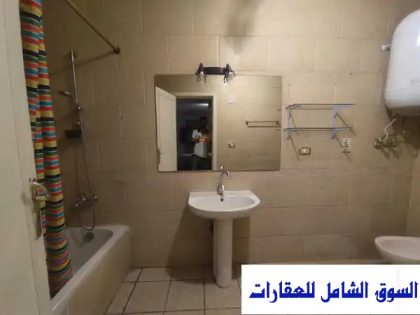 شقة مودرن فاخرة للإيجار مفروشة بالكامل بسرايات المعادي، القاهرة | 3 غرف نوم | موقع استثنائي