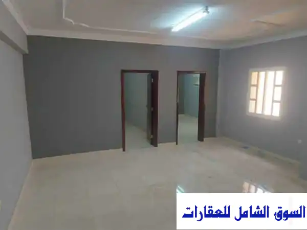 شقة مثالية للإيجار بأم غويلينة، الدوحة | غرفتين وصالة بموقع حيوي!