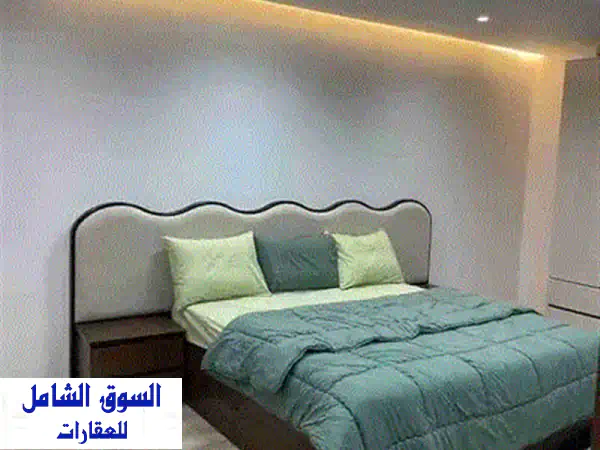 شقة أحلامك بحديقة خاصة: مفروشة بالكامل للإيجار في ليك فيو ريزيدنس القاهرة الجديدة - أول سكن!