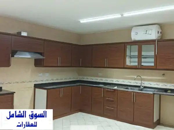 للإيجار: فيلا الأحلام العائلية في مدينة محمد بن زايد حوض 8 | 8 غرف نوم، خصوصية ومرافق استثنائية