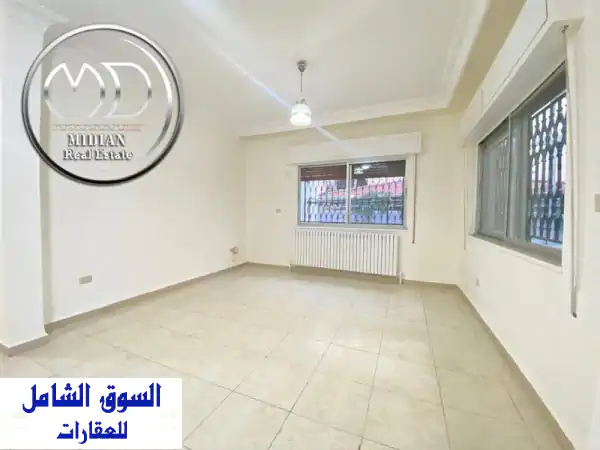 شقة أرضية فاخرة للإيجار بالدوار السابع عمان | 220م + تراس 60م | سوبر ديلوكس - رقم 8324