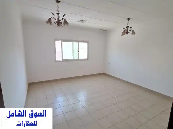 🔥 فرصة لا تعوض! شقة فسيحة جداً للإيجار بسلوى | دور أول، مصعد، 3 غرف نوم، قرب الخدمات (430 د.ك)