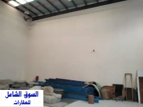 فرصة ذهبية: مستودع فاخر للإيجار بأم القيوين | 3000 قدم² | الامارات الصناعية الحديثة، أم الثعوب | شهر مجاني!