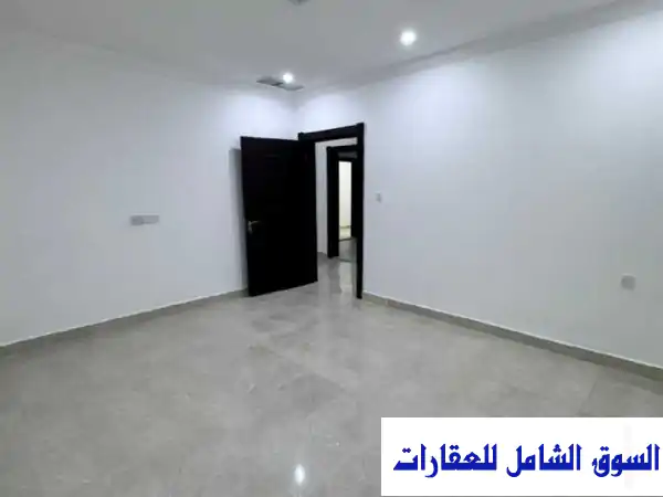 فرصة ذهبية! شقة عائلية 3 غرف ماستر للإيجار بالرميثية | 150م² 600 د.ك بموقع حيوي