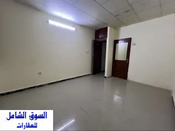 فرصة ذهبية! استوديو فاخر للإيجار في المرور أبوظبي 🇦🇪 | شامل مياه، كهرباء وصيانة | جاهز قريبًا بـ 2450 د.إ فقط!