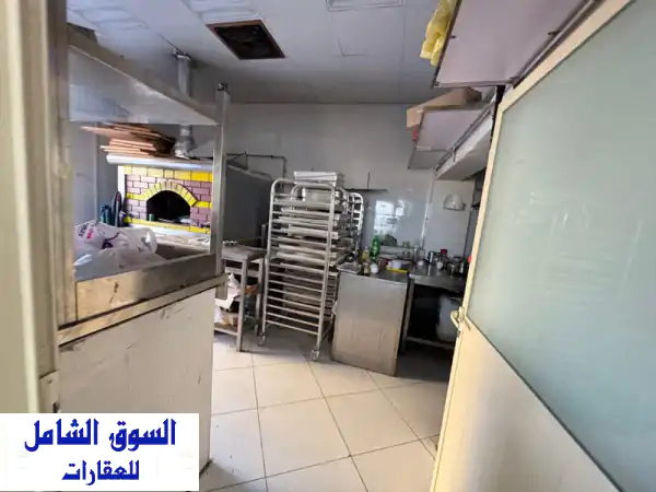 امتلك مطعمك الفاخر على كورنيش عجمان! 🍽️ فرصة استثمارية ذهبية للبيع أو الشراكة بموقع استثنائي - جاهز للتشغيل فوراً!