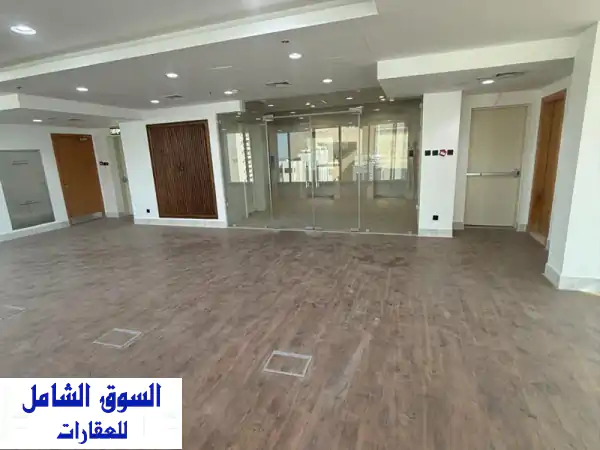 مكتب أحلامك للإيجار بالعاصمة: إطلالة بحرية VIP فريدة 165م²، شارع أحمد الجابر