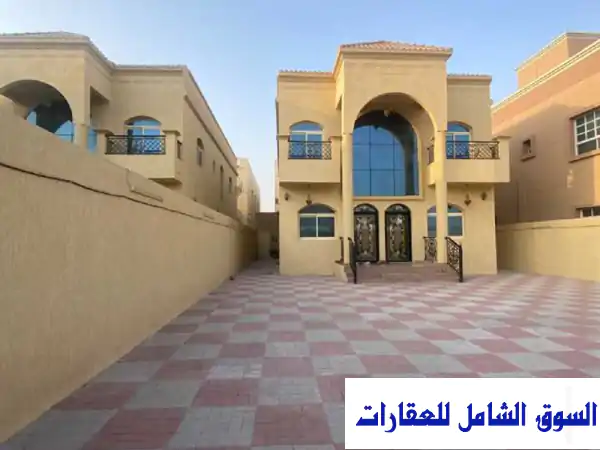 فرصتك الذهبية: فيلا فاخرة 5000 قدم للإيجار في المويهات...