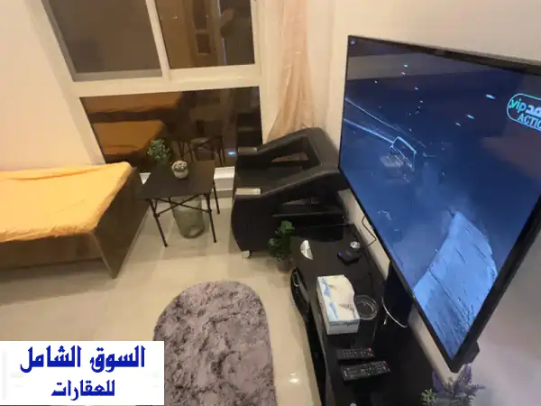 لعشاق الهدوء والتميز: غرفة ثلاثية بحمام خاص...