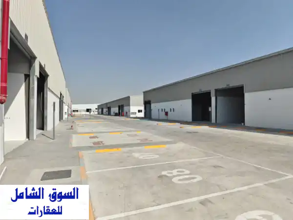 مخازن فاخرة جديدة للإيجار بأبوظبي | أيكاد 2 | تشطيب سوبر ديلوكس ومساحات مرنة