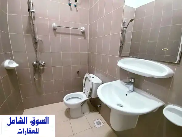 فرصة ذهبية: ورشة ومحل تجاري للإيجار في ألبا، البحرين | موقع حيوي على الطريق السريع 450 DB | فقط 450 د.ب