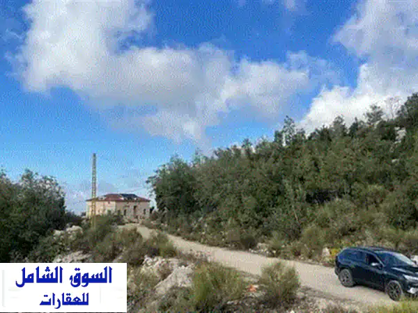 أرض للبيع في اللقلوق، جبيل: 650 م2 بموقع استثنائي وإطلالة ساحرة | فرصة لا تفوّت!