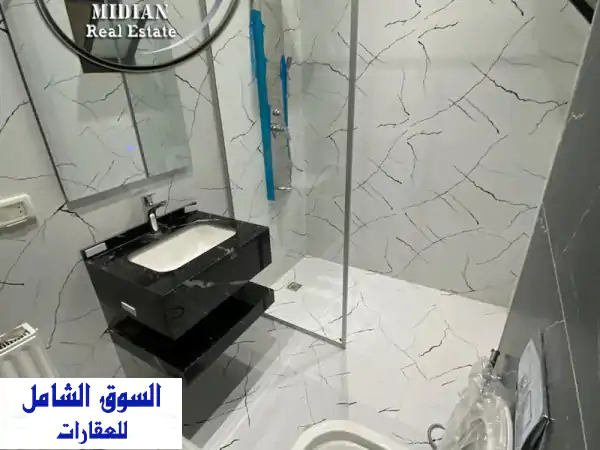 شقة أرضية فاخرة للبيع بالظهير | 200م مع تراس 40م وتشطيبات سوبر ديلوكس جديدة