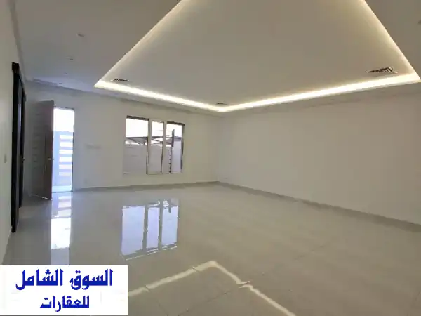 للإيجار في أبو فطيرة: فيلا فاخرة حديثة بمصعد، 5...