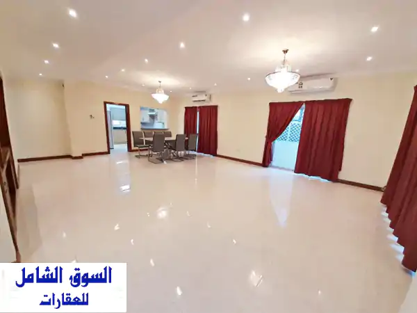 صفقة لا تفوت! فيلا فاخرة نصف مفروشة للإيجار...