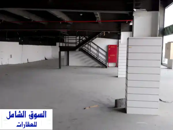 فرصة استثمارية: محل تجاري ومخزن للإيجار 850م² في البحرين | مواقف سيارات متوفرة