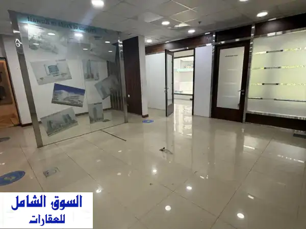 فرصة استثمارية ذهبية: ميزانين فاخر للإيجار...