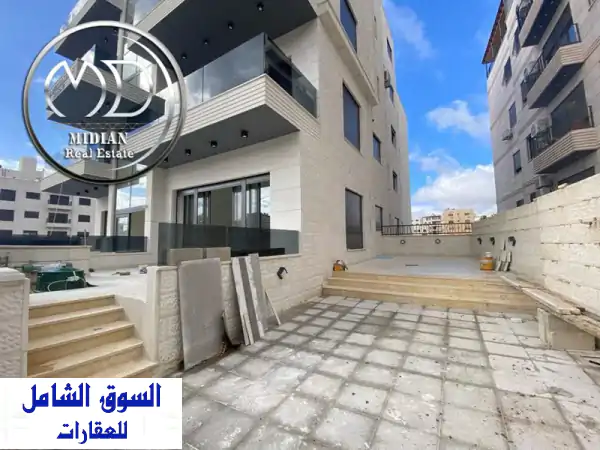 الجندويل: شقة أرضية فاخرة للبيع | 160م بتراس وحديقة 100م...