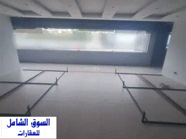 فرصة استثمارية ذهبية: محل تجاري فخم 500م² للإيجار على أوتوستراد الكسليك الرئيسي - وجهتك للنجاح!