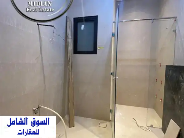 شقق طابقية فاخرة للإيجار بالكرسي | أرضي وشبه أرضي بحدائق خاصة 350م - 4 نوم ماستر | رقم 8579