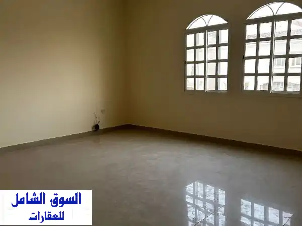 فيلا فاخرة للإيجار بأم العمد | 6 غرف نوم - صيانة...