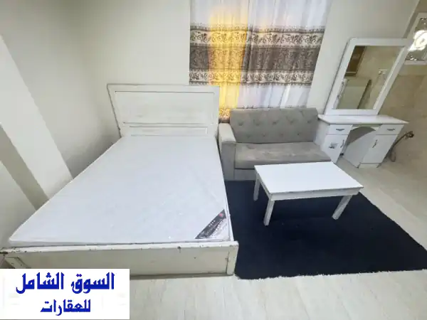 استوديو فاخر للإيجار برأس الخيمة: قرب دوار الفانوس...