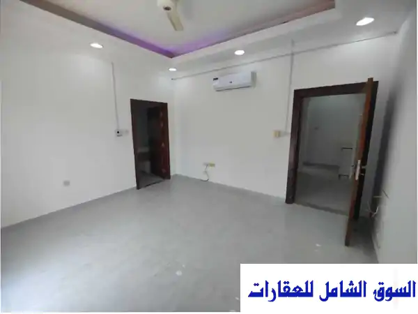 فرصة ذهبية! فيلا تجارية فاخرة للإيجار بالروضة 3 عجمان - 5000 قدم مربع بدفعات ميسرة