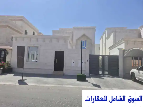 فيلا فاخرة للبيع بعين خالد الدوحة | مسبح خاص،...