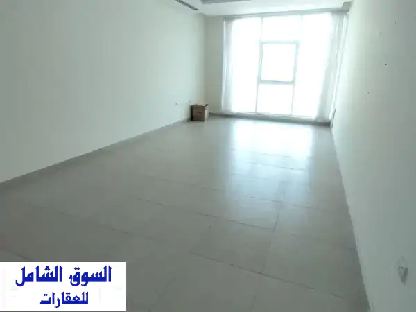 شقة تجارية فاخرة للإيجار بالسيف: مكتبك بإطلالة...