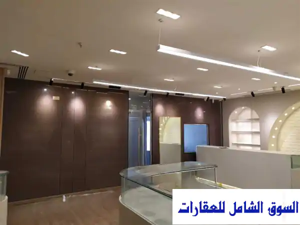فرصة استثمارية ذهبية: محل مجوهرات فاخر وجاهز للبيع في الممزر دبي - موقع استراتيجي وحيوي!
