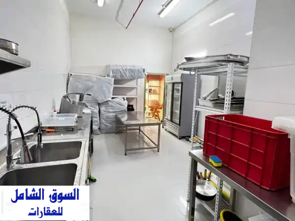 مطبخ مجهز بالكامل للبيع بحالة ممتازة في منطقة...