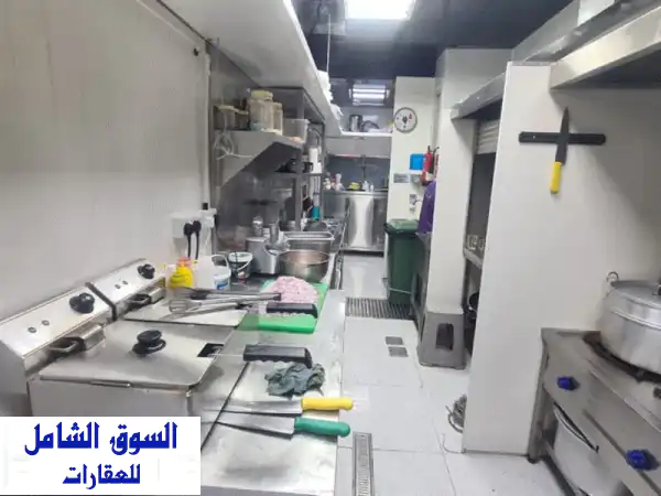 فرصة ذهبية: مطعم مجهز بالكامل للبيع في شارع...