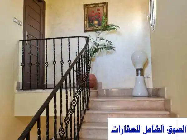 فيلا فاخرة مستقلة للبيع بمدينتي: استلام فوري على طريق السويس، القاهرة الجديدة