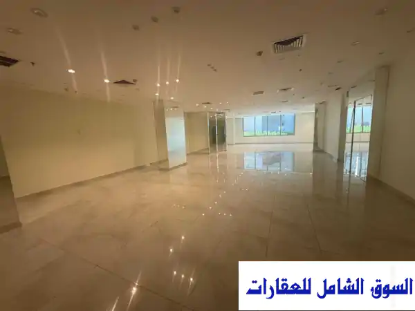 إيجار مكتب فاخر/مساحة تجارية 300-365م² في قلب...