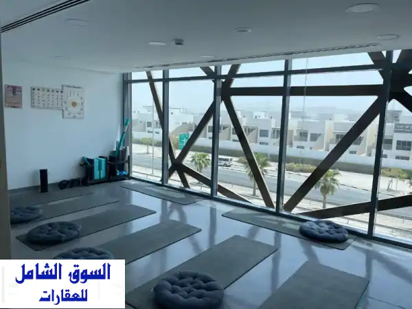 للبيع أو للإيجار، مبنى جديد بالكامل يضم...