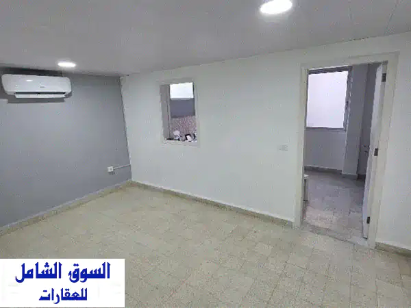 استوديو مفروش فاخر للإيجار في الحمرا - قرب LAU...