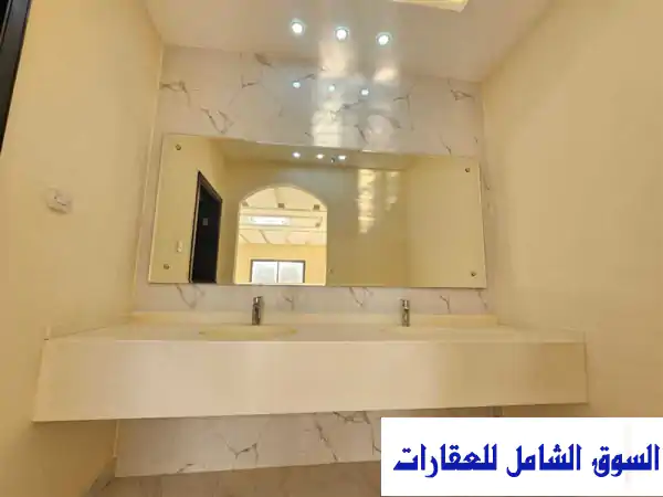 فيلا فخمة للإيجار في الروضة 2 عجمان | 5 غرف ماستر ومساحات واسعة لعائلتك | موقع استراتيجي 135,000 درهم