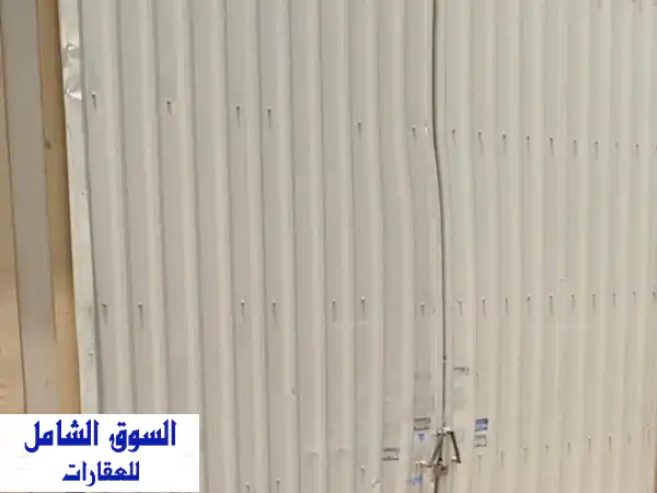 مستودع للإيجار في صناعية 17: موقع استراتيجي على الشارع الرئيسي بسعر 150 ألف قابل للتفاوض