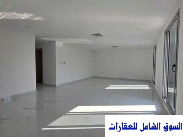 للإيجار دور عائلي فاخر بالشعب السكني حولي: 4 غرف...