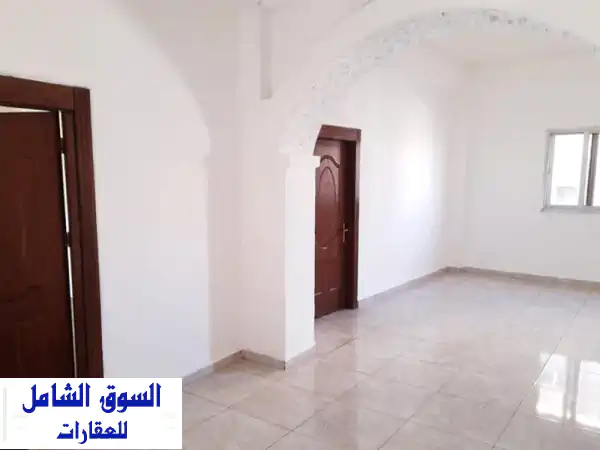 شقة للإيجار جبل اللويبدة: طابق أرضي، مدخل مستقل،...