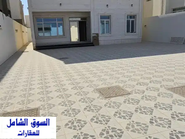 للبيع فيلا في أم قرن جديدة أول ساكن واجهات حجر...