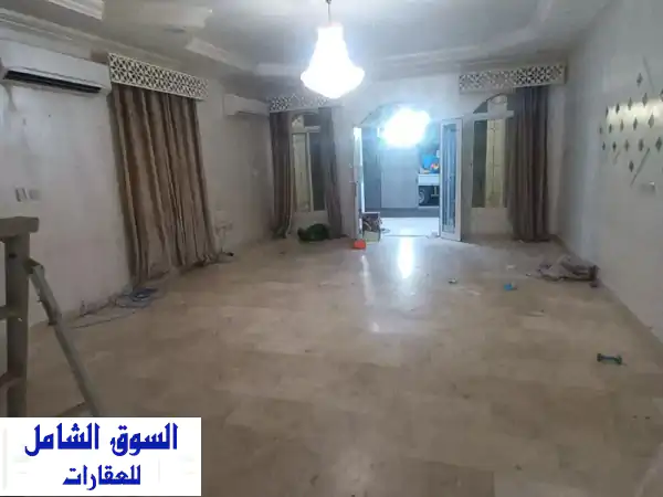 فرصة استثنائية: فيلا فسيحة وفاخرة للإيجار بأم صلال علي | مثالية للعائلات الكبيرة وقابلة للتقسيم